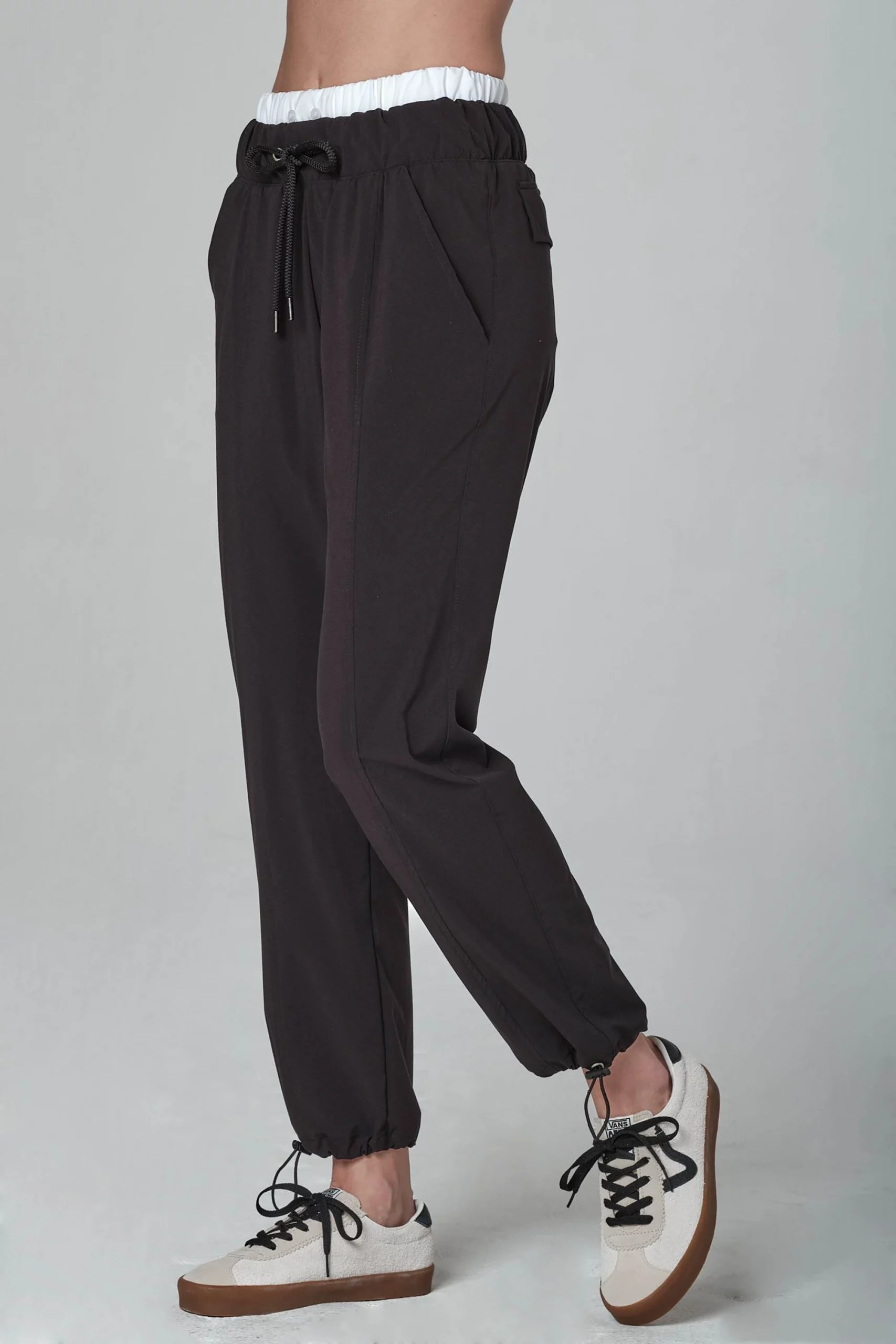Pants Liso con Resorte Blanco – 925 Fit - Talla L