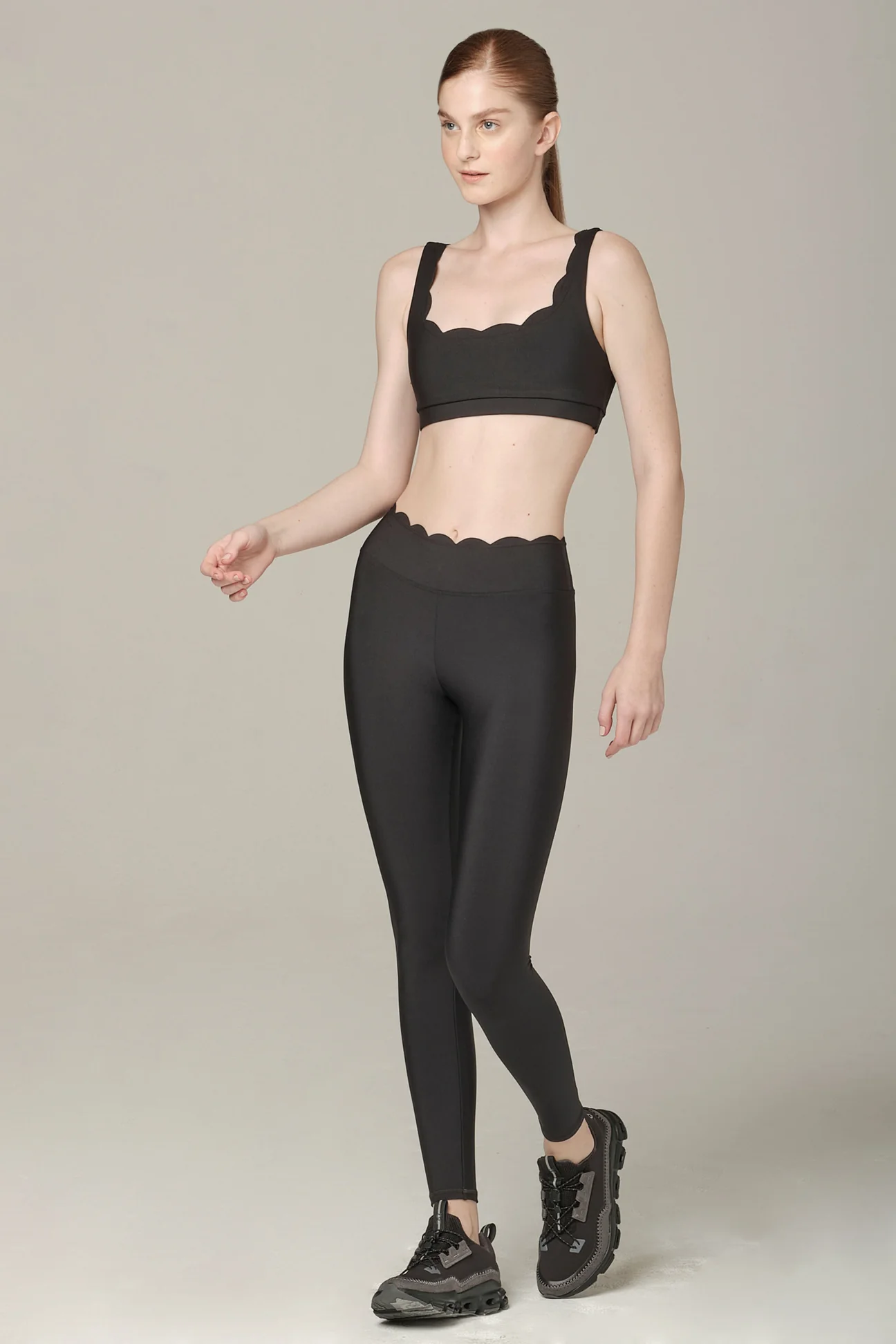 Legging Negro con Ruffle en Cintura – 925 Fit - Talla S