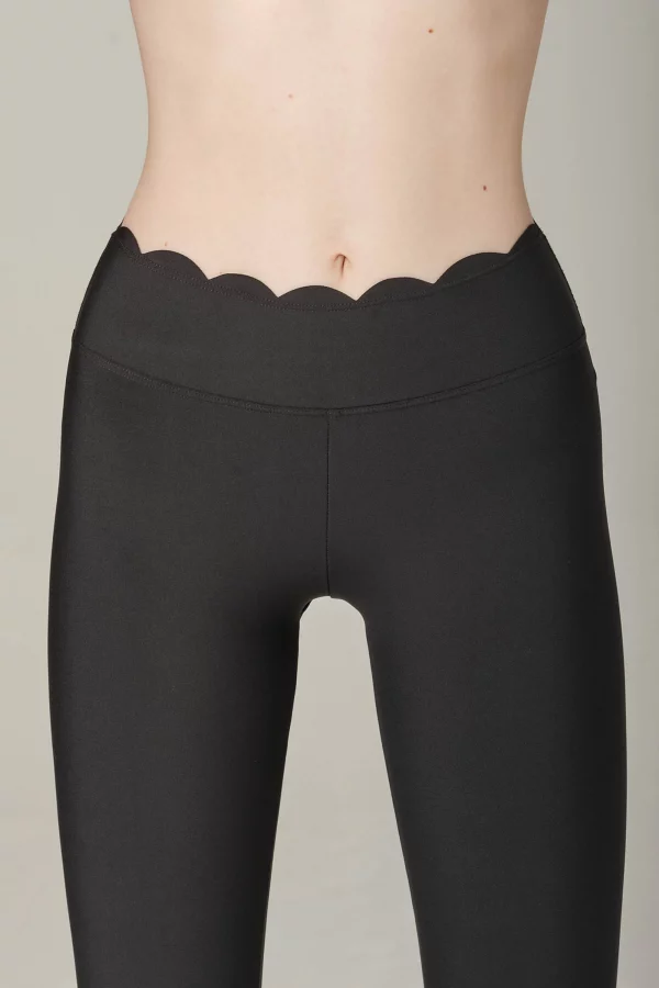 Legging Negro con Ruffle en Cintura – 925 Fit - Talla S - Imagen 3