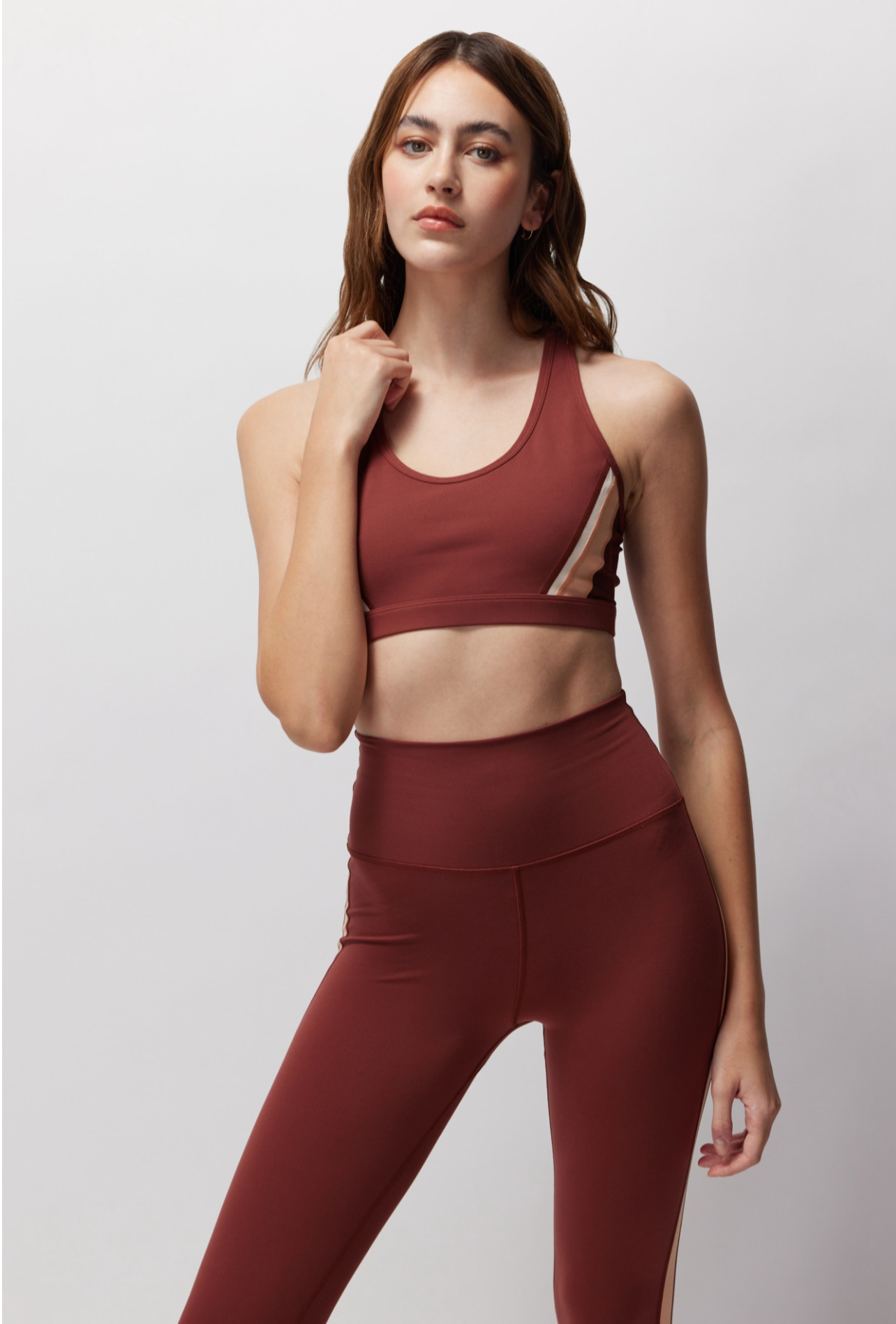 Top marrón con rayas naranjas y beige de Spiritual Gangster en talla M, promoción 50% OFF, vista frontal.