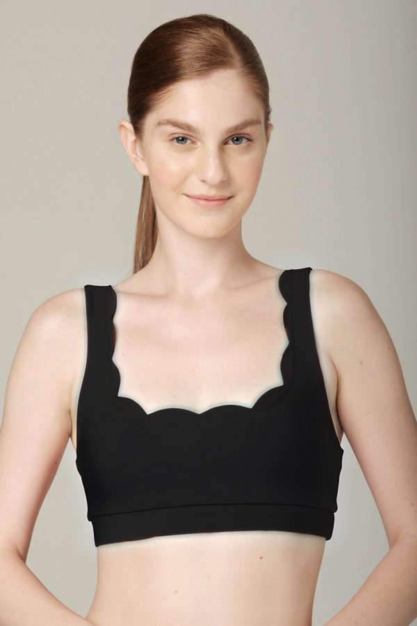Top Negro con Borde Ruffle – 925 Fit - Talla M